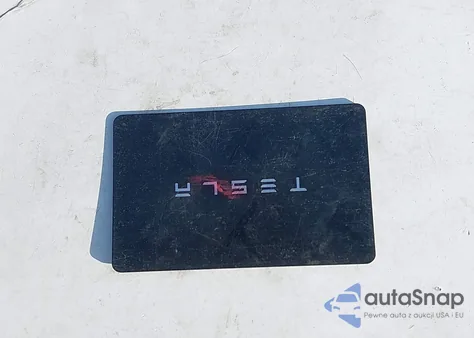 2022 Tesla Model Y из США, поврежденный, VIN 7SAYGDEE8NF491892